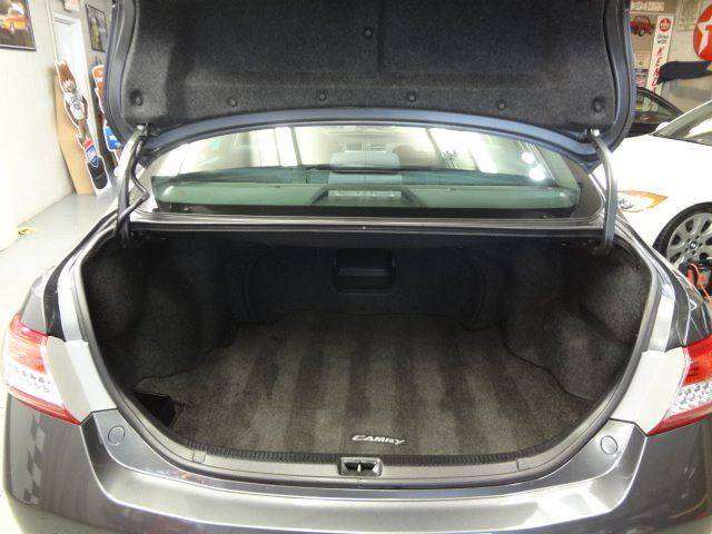 2011 Toyota Camry SE 4dr Sedan 6A